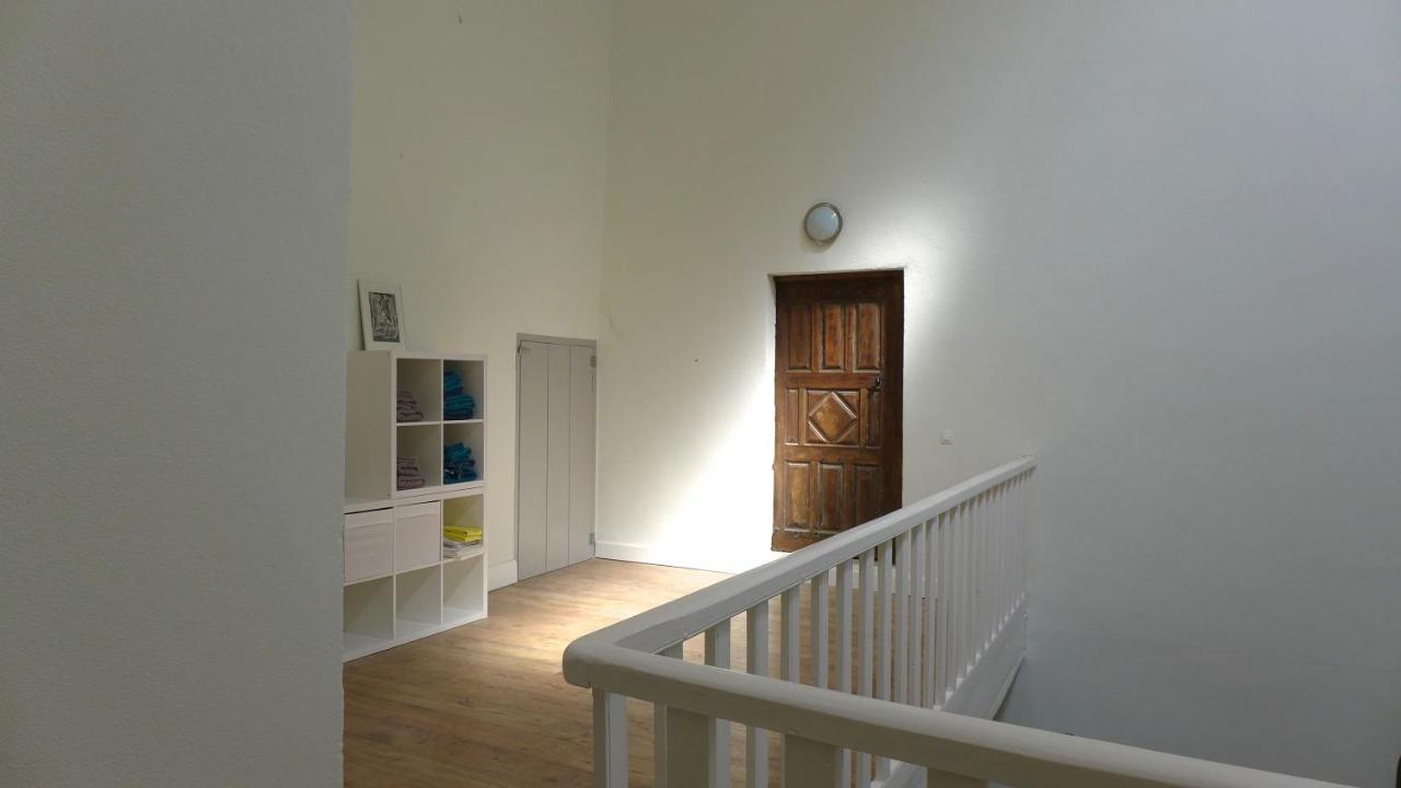 Le Ciel Par-Dessus Le Toit Bed & Breakfast Salavas Exterior foto