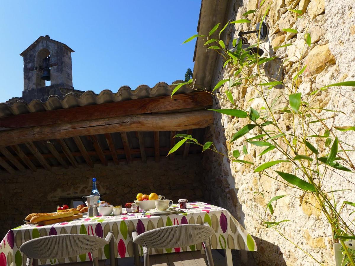 Le Ciel Par-Dessus Le Toit Bed & Breakfast Salavas Exterior foto