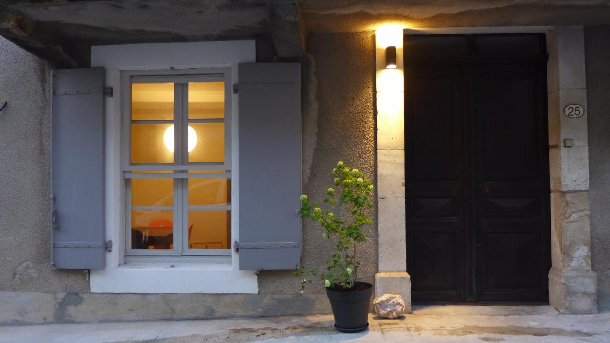 Le Ciel Par-Dessus Le Toit Bed & Breakfast Salavas Exterior foto